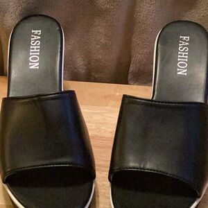 Black Women's Slide Sandals
